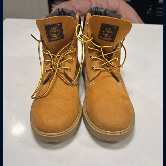 Timberland Tan Leather Boots with Padded Collar and Rugged Sole Timberland | Shoes | Timberland Tan Nubuck Boots With Padded  main image 3